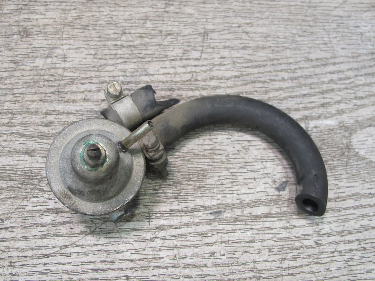 1984-1991 Porsche 928 S Fuel Gas Tank Breather Valve W/ Hose