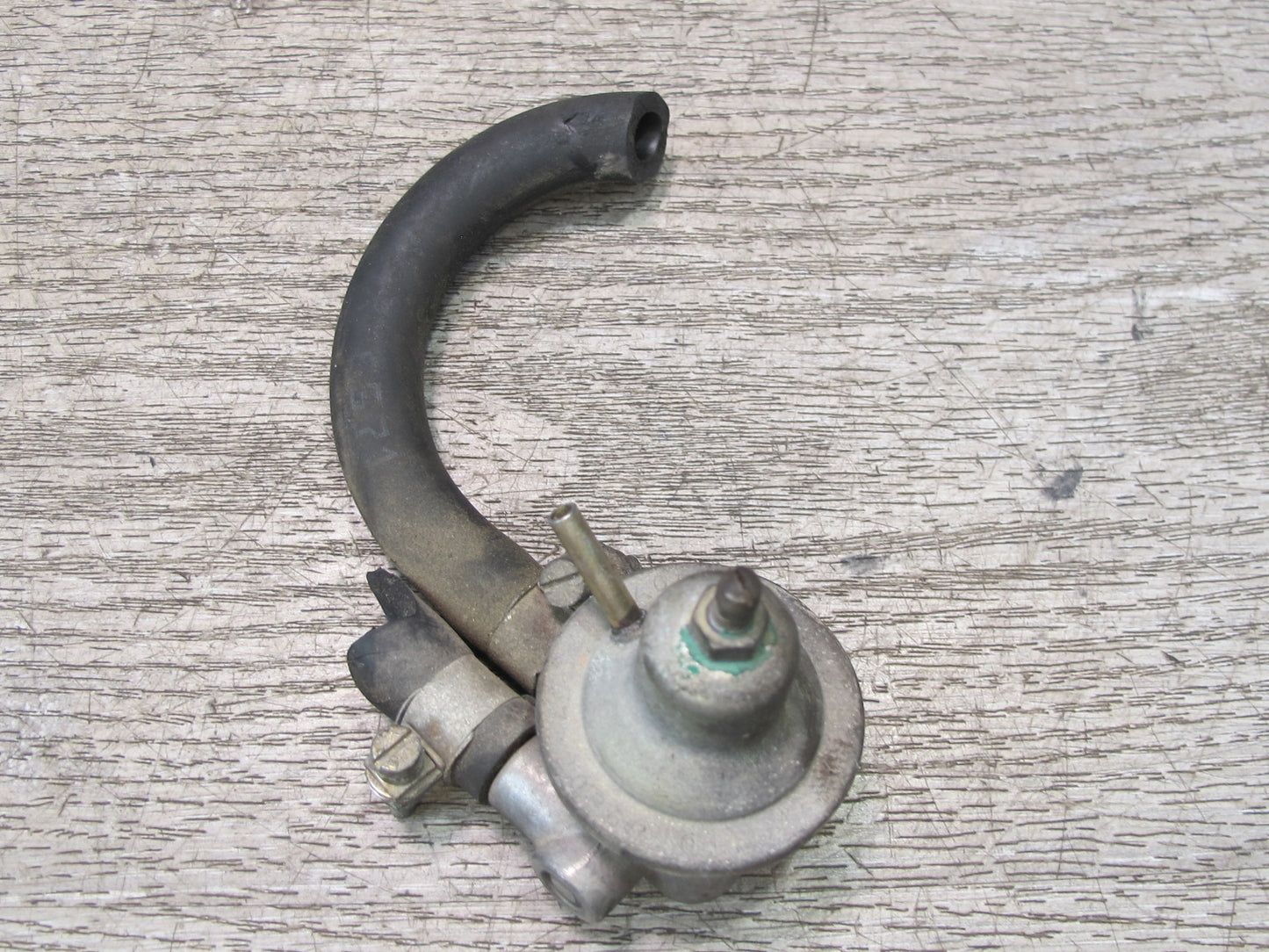 1984-1991 Porsche 928 S Fuel Gas Tank Breather Valve W/ Hose