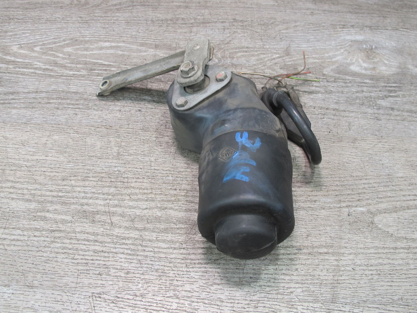1984-1986 Porsche 928 S Front Headlight Lamp Electric Power Motor