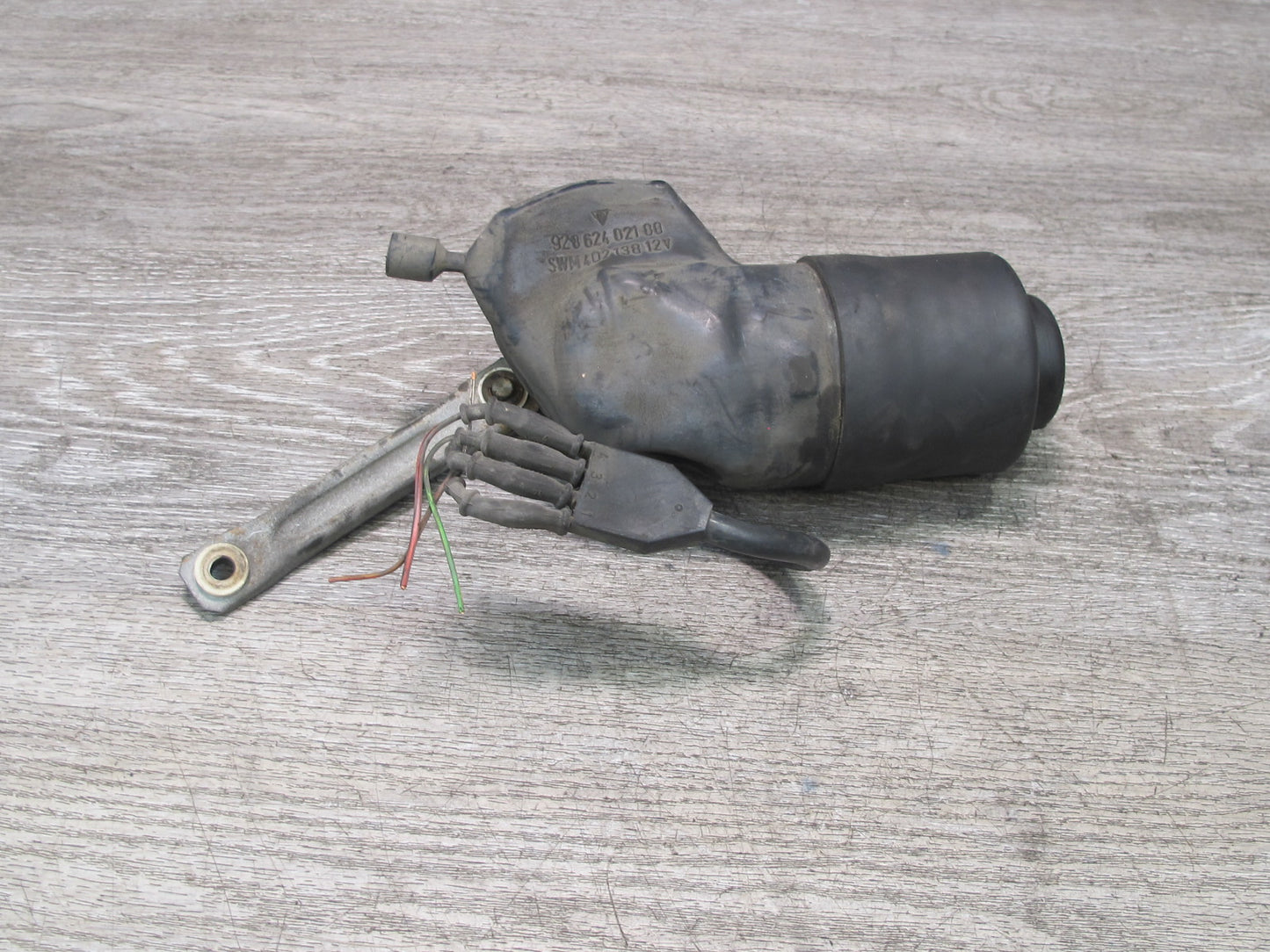 1984-1986 Porsche 928 S Front Headlight Lamp Electric Power Motor