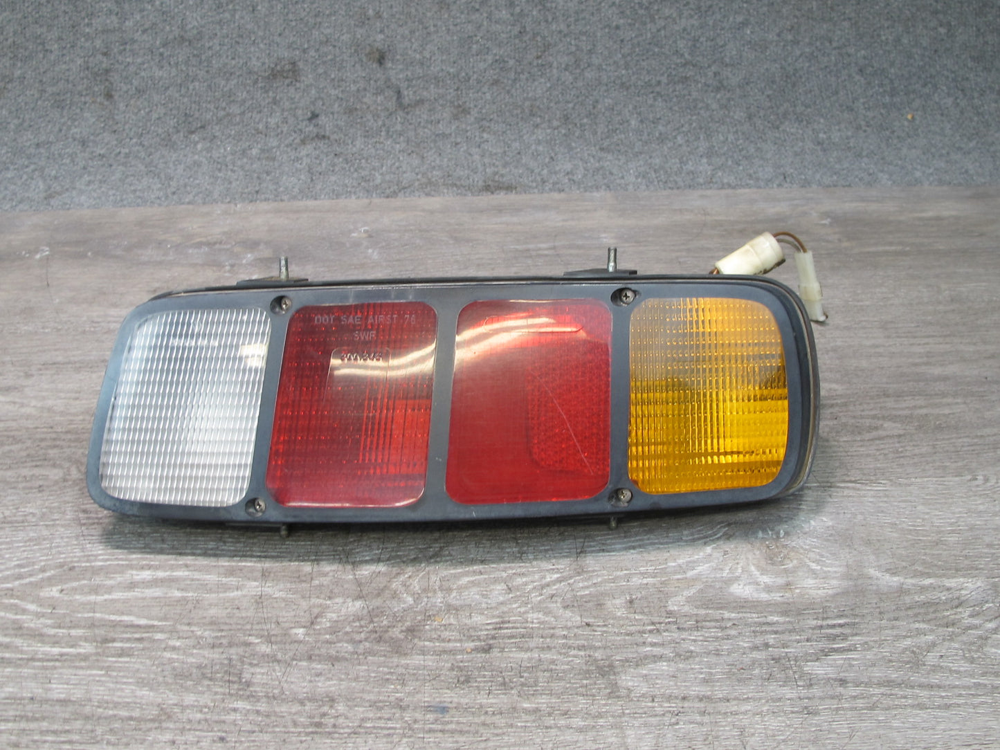 1978-1986 Porsche 928 S Rear Right Passenger Side Tail Brake Light Lamp