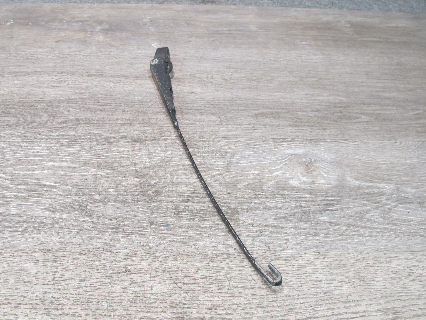 1983-1995 Porsche 928 S Set of 2 Front Left & Right Side Windshield Wiper Arm