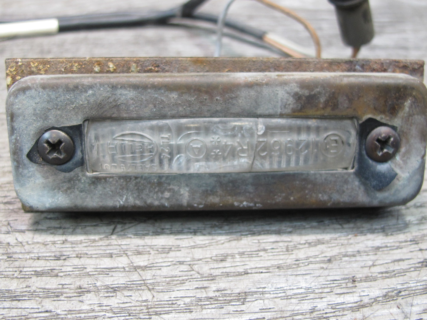 1978-1986 Porsche 928 S Set of 2 Rear Left & Right License Plate Light Lamp