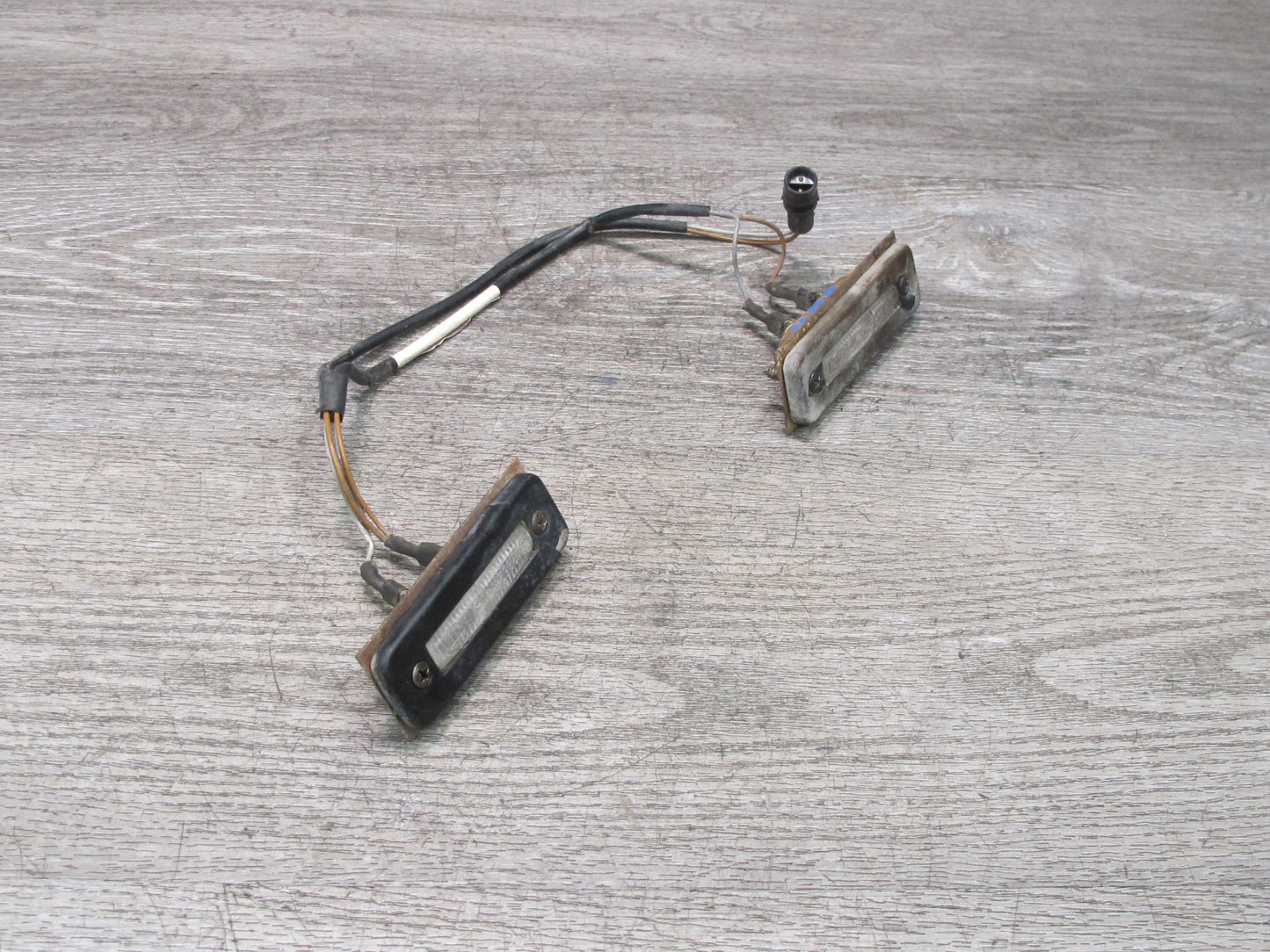 1978-1986 Porsche 928 S Set of 2 Rear Left & Right License Plate Light Lamp