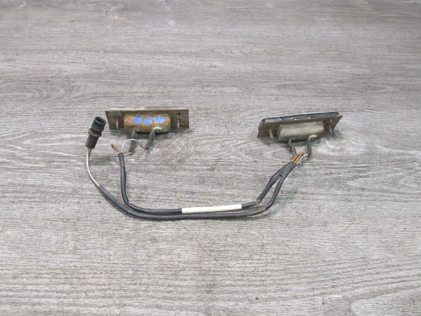 1978-1986 Porsche 928 S Set of 2 Rear Left & Right License Plate Light Lamp