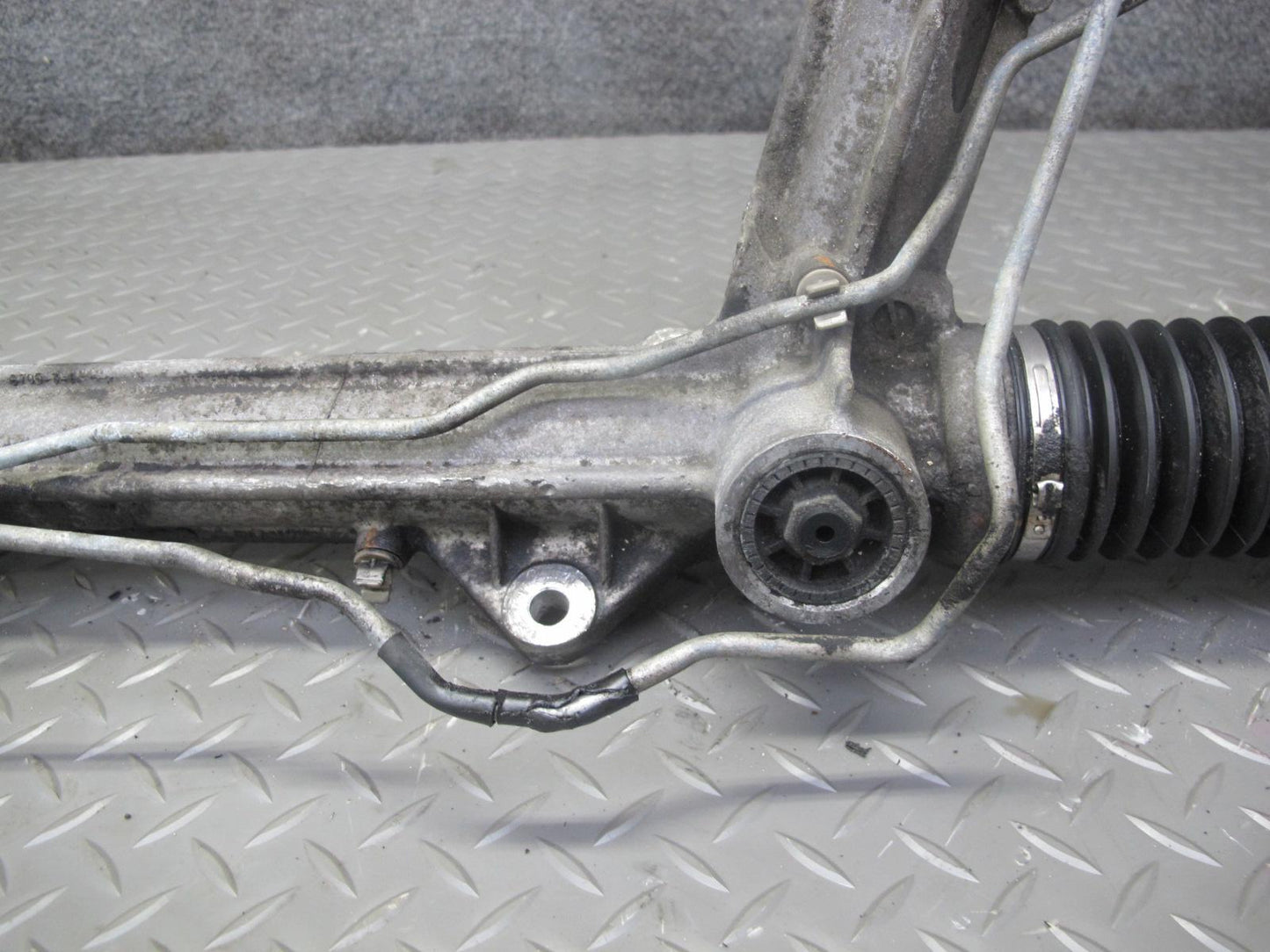 2010-2014 BMW E70 E71 X5M X6M Hydro Power Steering Rack & Pinion 86K 6788972