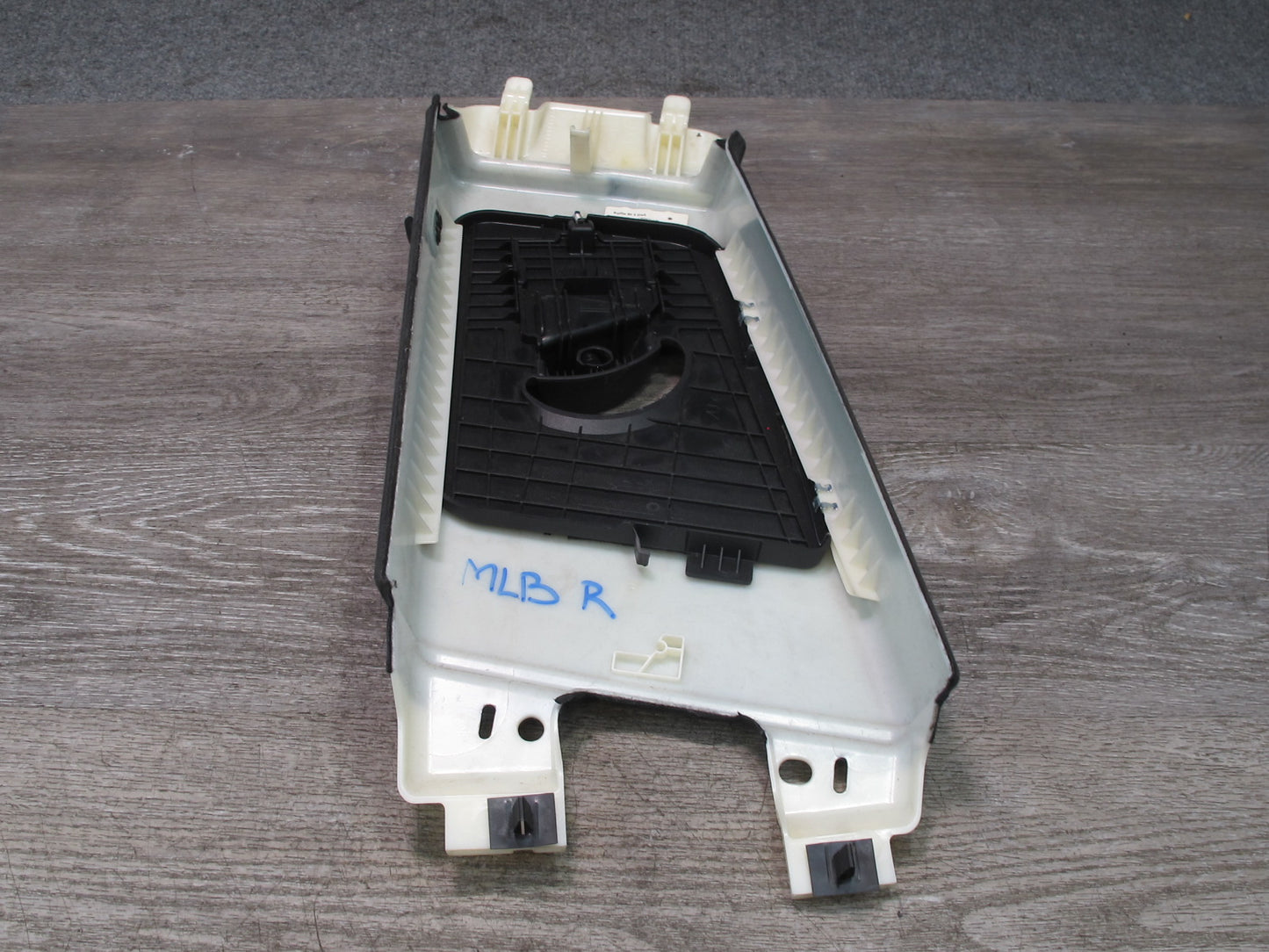 2017-2020 Maserati Levante M161 Interior Right Side B Pillar Upper Trim Panel