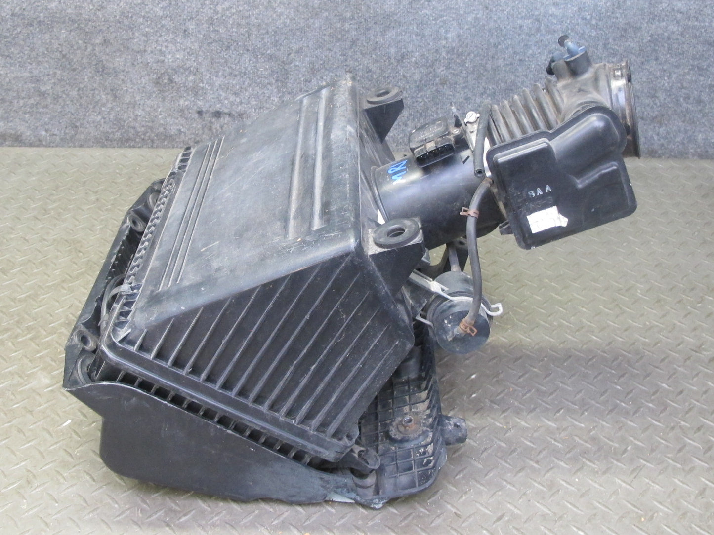 04-08 Mazda RX8 A/T Air Cleaner Filter Box w Hose & Resonator Assembly OEM