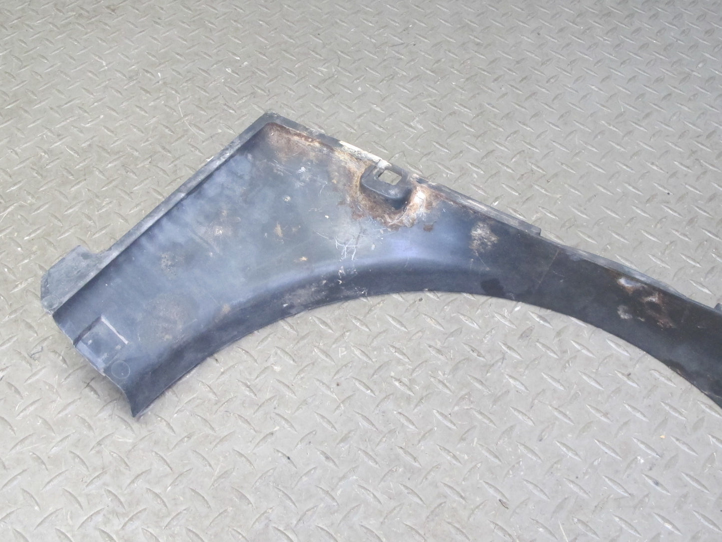 1984-1986 Porsche 928 S Engine Motor Radiator Cooling Fan Shroud
