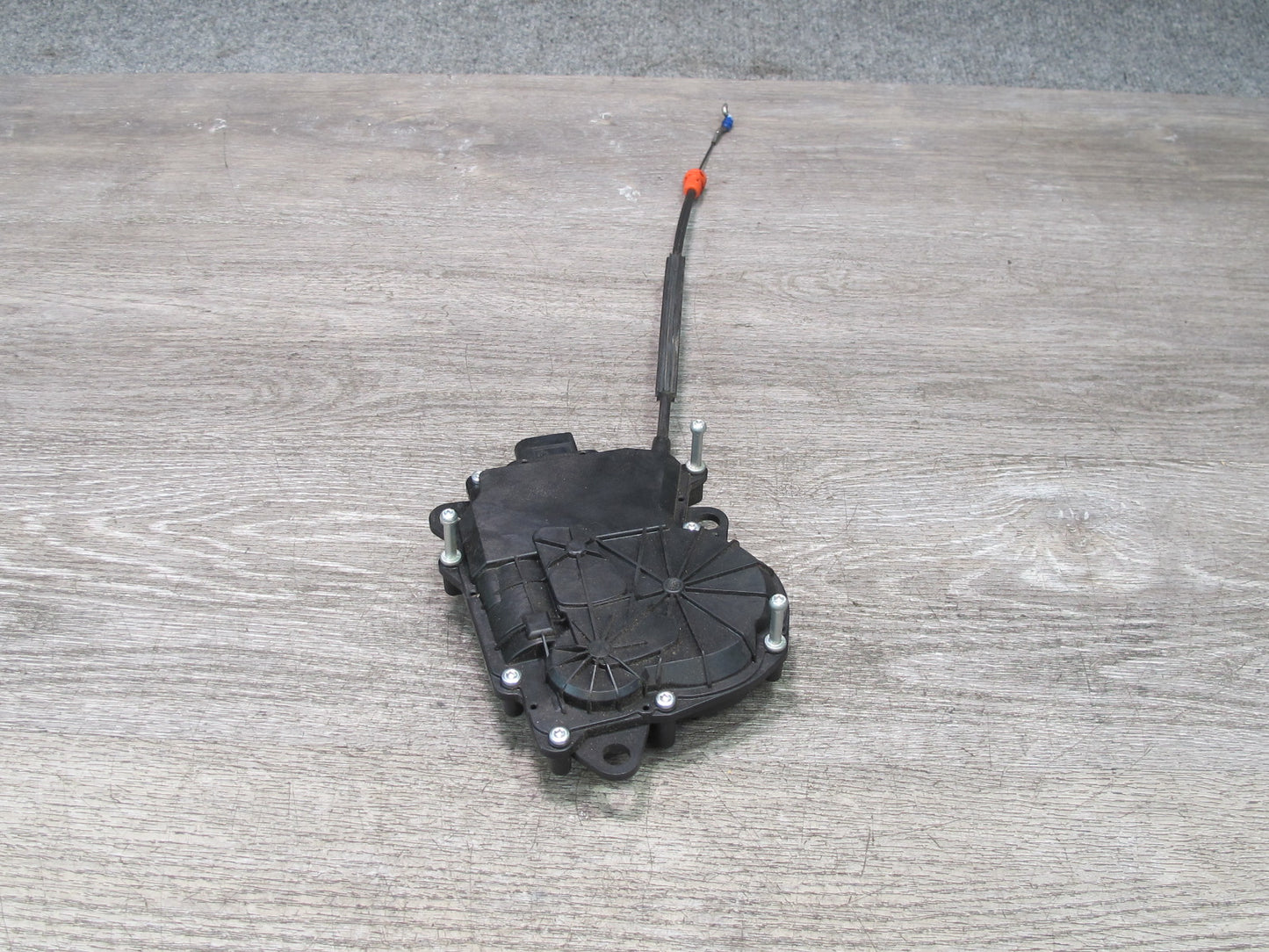 2017-2020 Maserati Levante M161 Rear Trunk Lid Lock Latch Actuator Motor