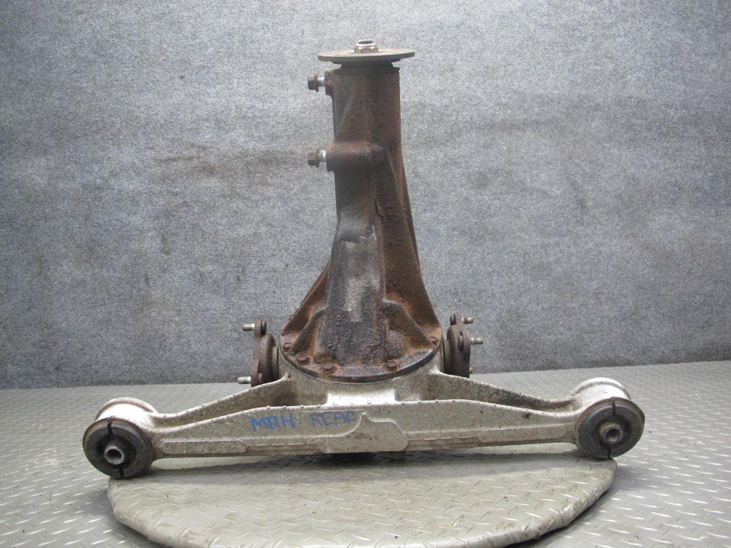 1988 Mazda RX7 Convert M/T 5-SPEED NA Open Rear Differential Carrier 4.10 R OEM