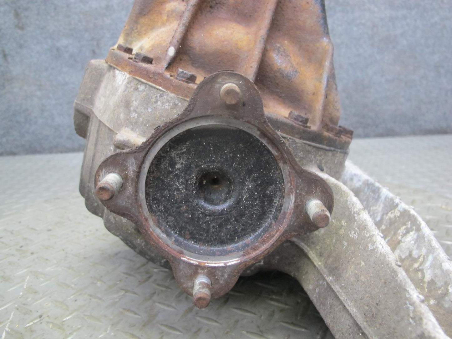 1988 Mazda RX7 Convert M/T 5-SPEED NA Open Rear Differential Carrier 4.10 R OEM