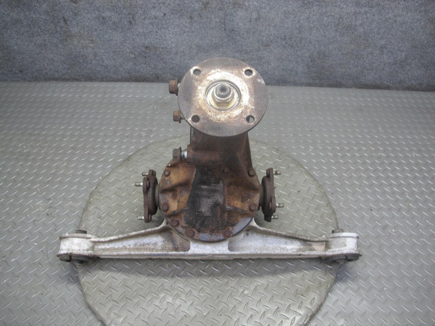 1988 Mazda RX7 Convert M/T 5-SPEED NA Open Rear Differential Carrier 4.10 R OEM