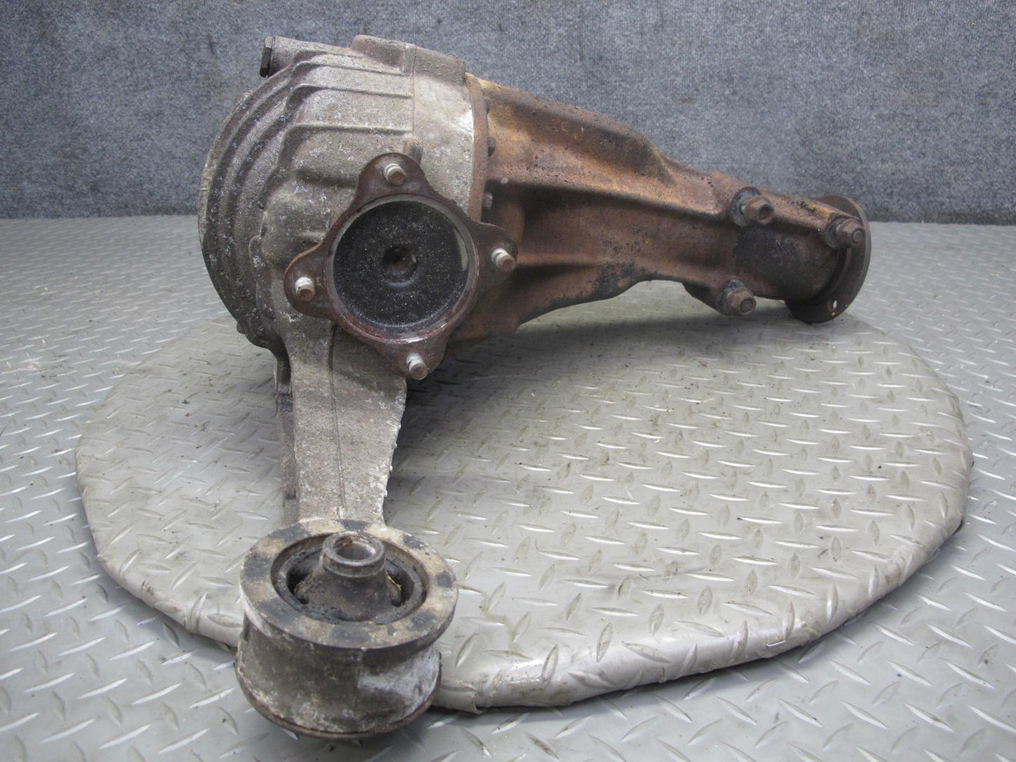 1988 Mazda RX7 Convert M/T 5-SPEED NA Open Rear Differential Carrier 4.10 R OEM