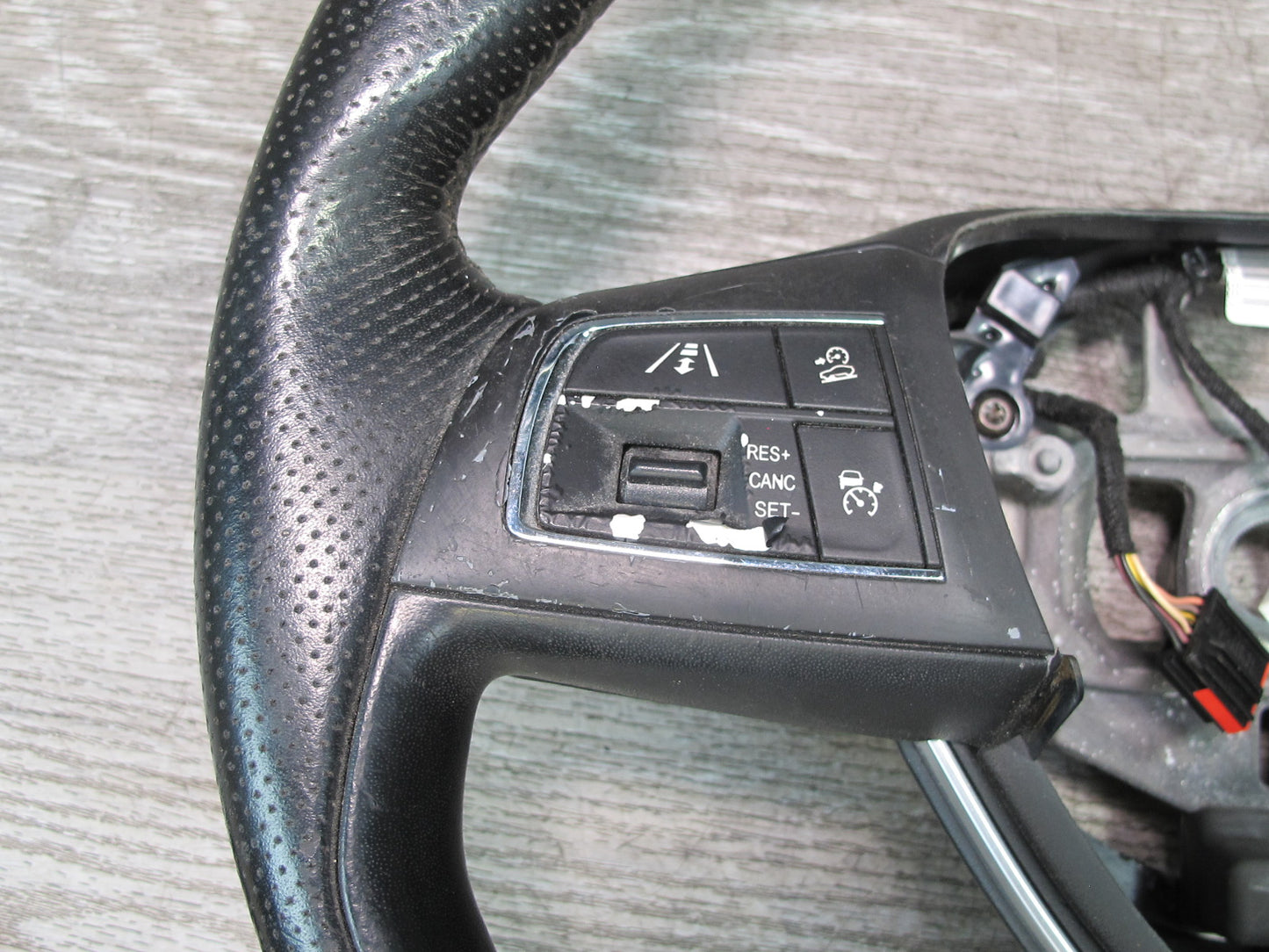 2017-2020 Maserati Levante M161 Leather Steering W/ Controls Black