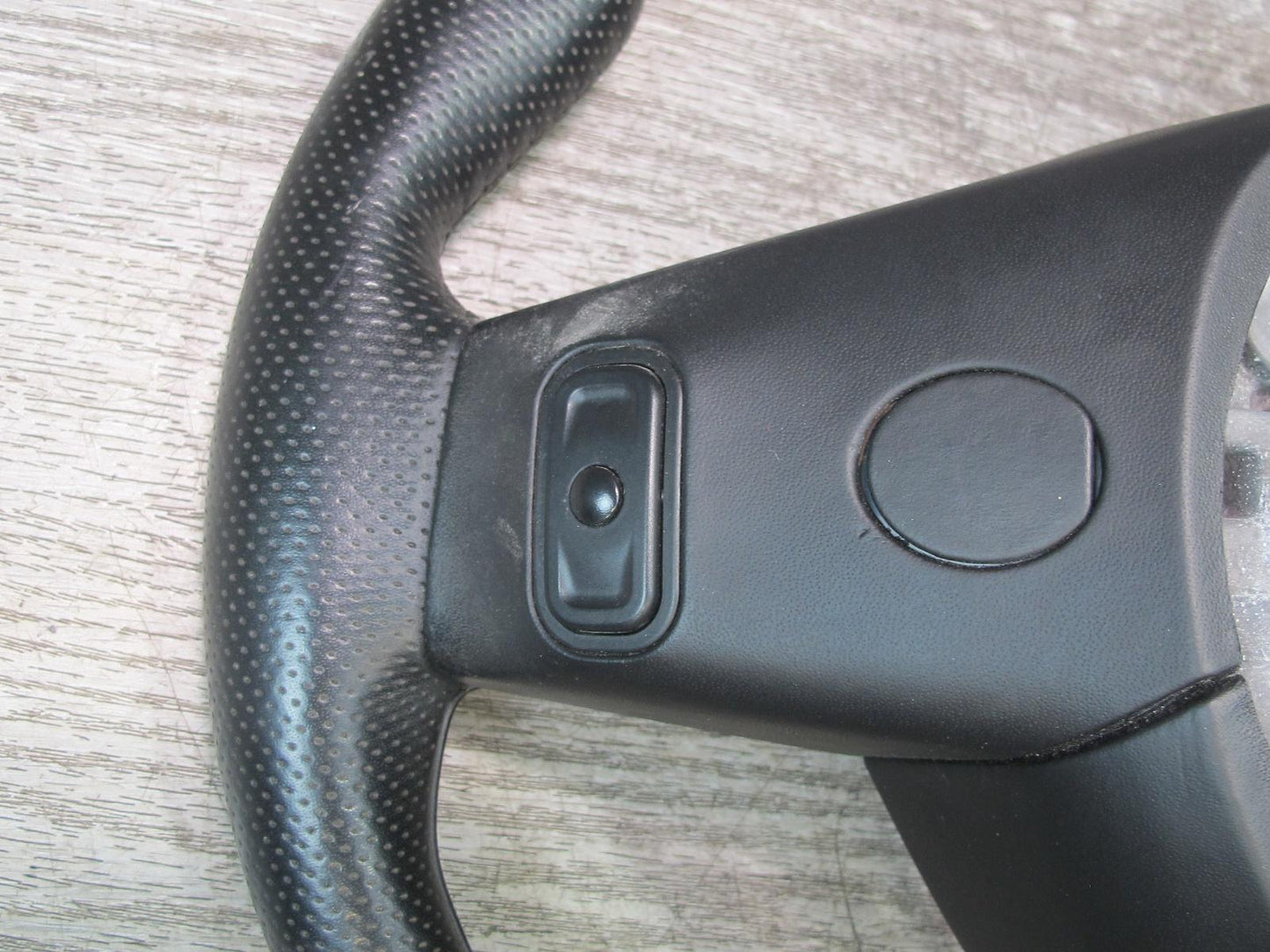 2017-2020 Maserati Levante M161 Leather Steering W/ Controls Black