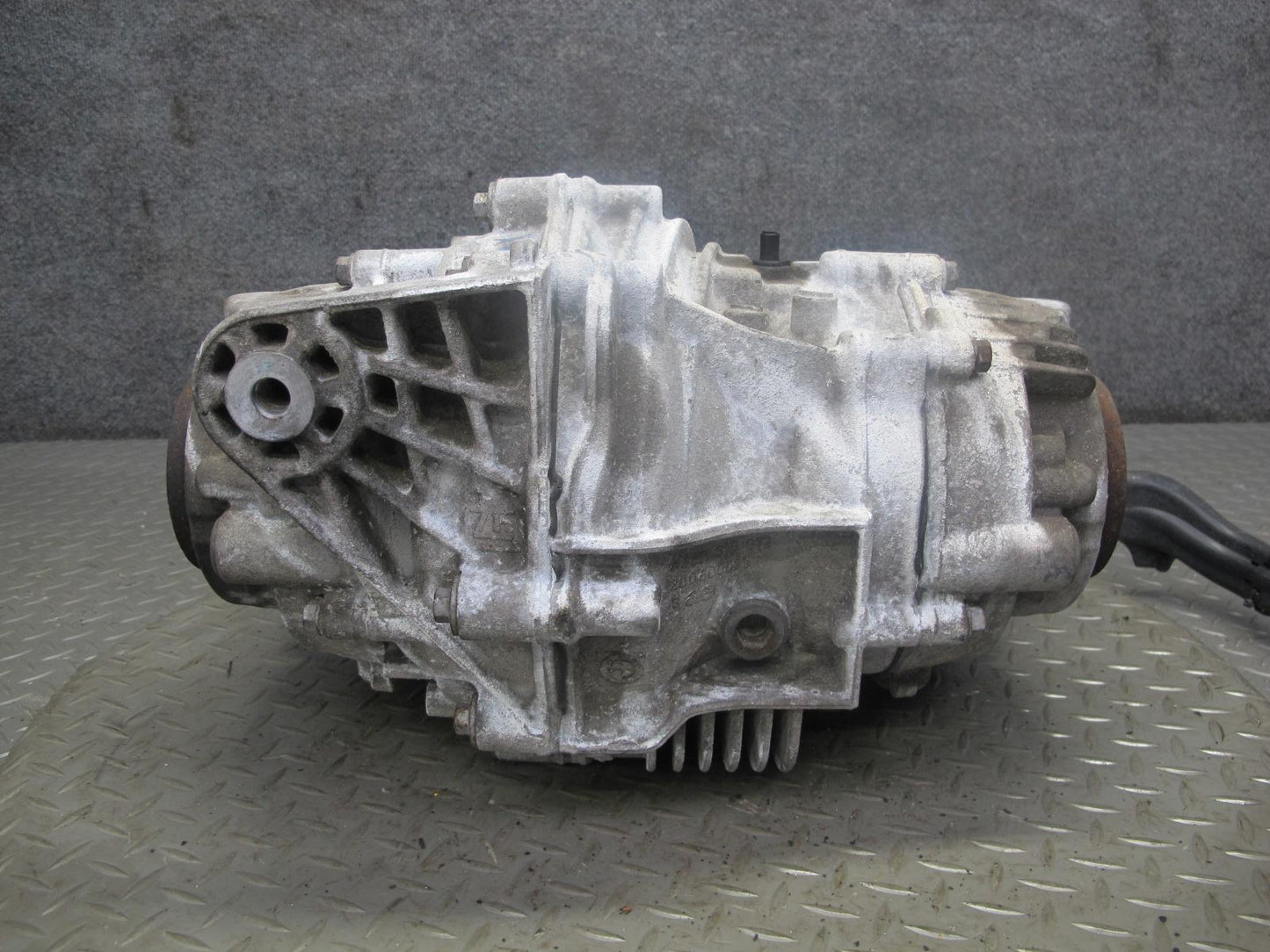 2010-2014 BMW E70 E71 X5M X6M AWD Rear Differential Carrier 3.91 Ratio 86k Miles
