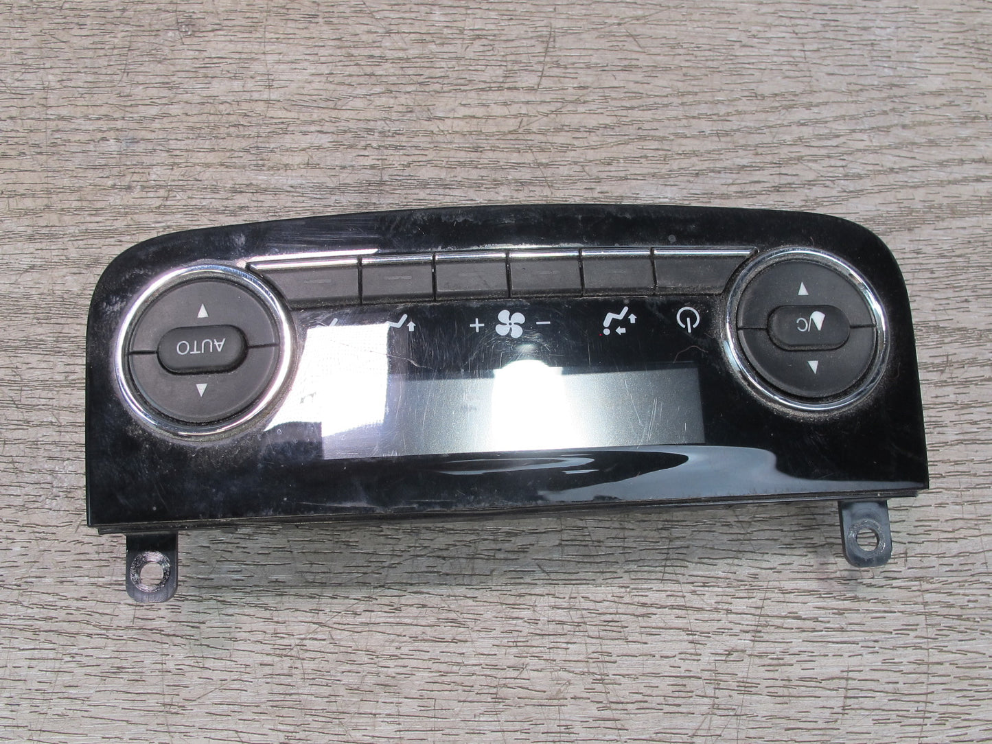 2017-2018 Maserati Levante M161 Rear Climate Heater A/C Control Panel Switch