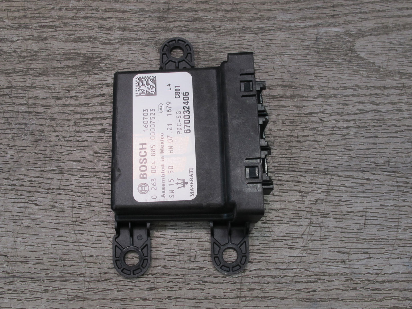 2017-2020 Maserati Levante M161 Parking Assist Control Module 670032406