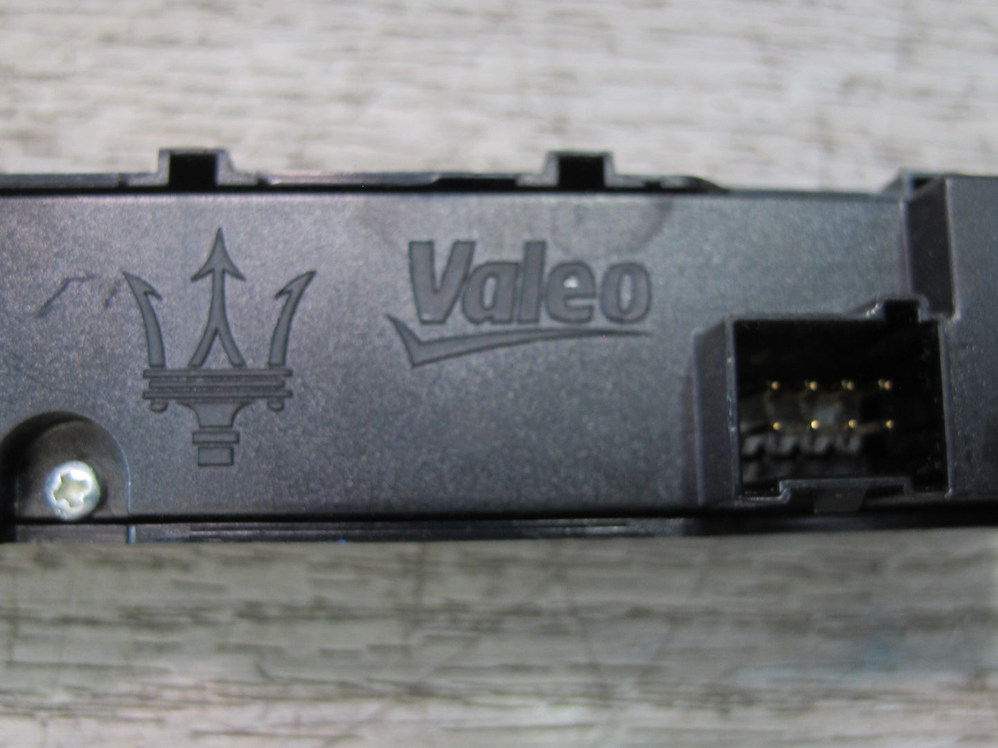 2017-2020 Maserati Levante M161 Center Console Driving Mode Selector Switch