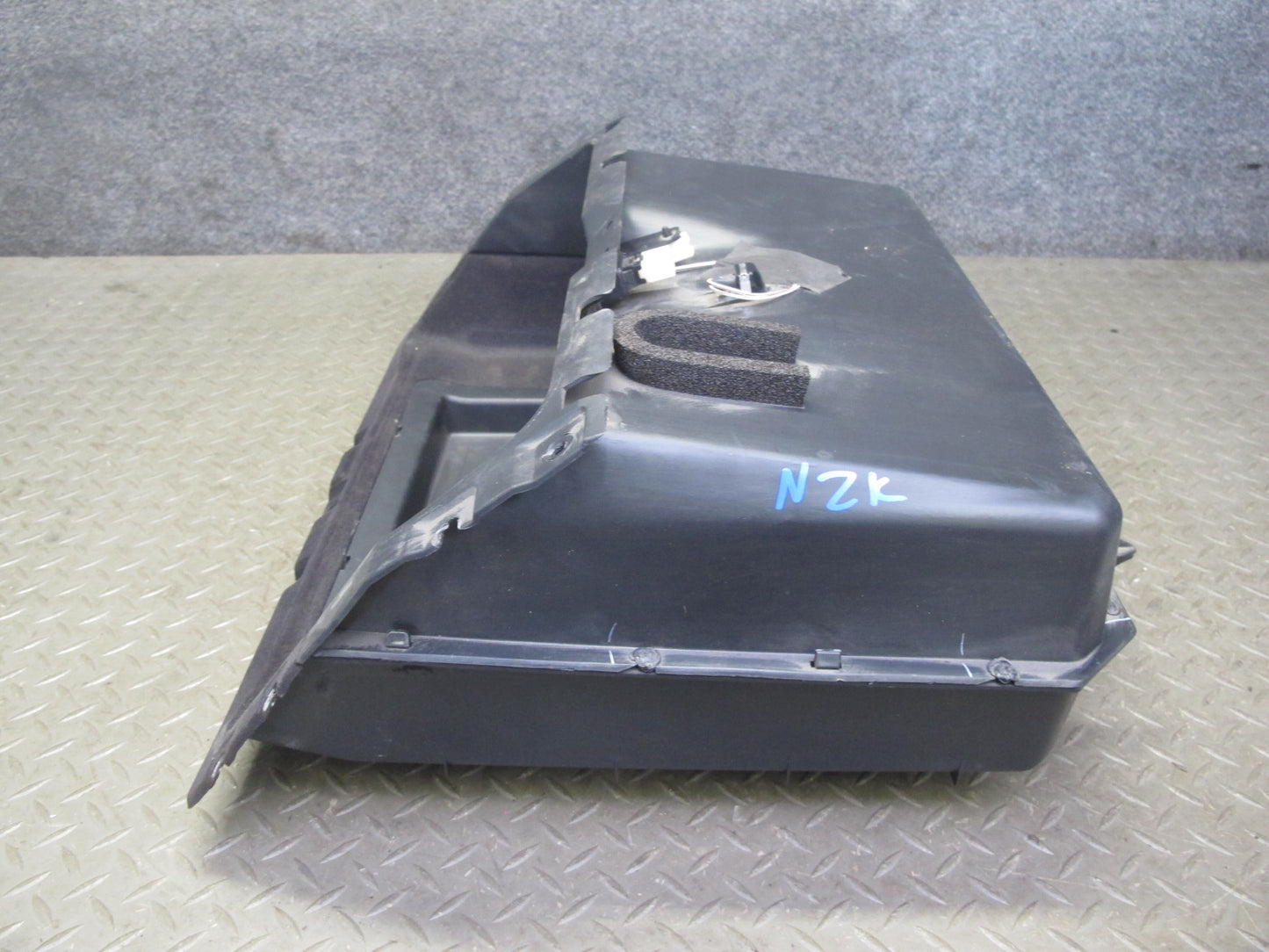 07-09 Nissan 350Z Z33 Convertible Rear Floor Center Storage Compartment OEM