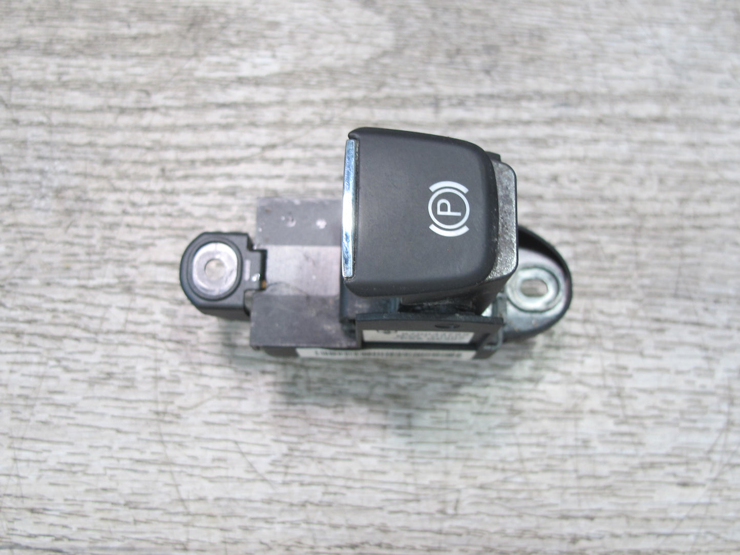 2017-2020 Maserati Levante M161 Electronic Parking Button Switch 670044769