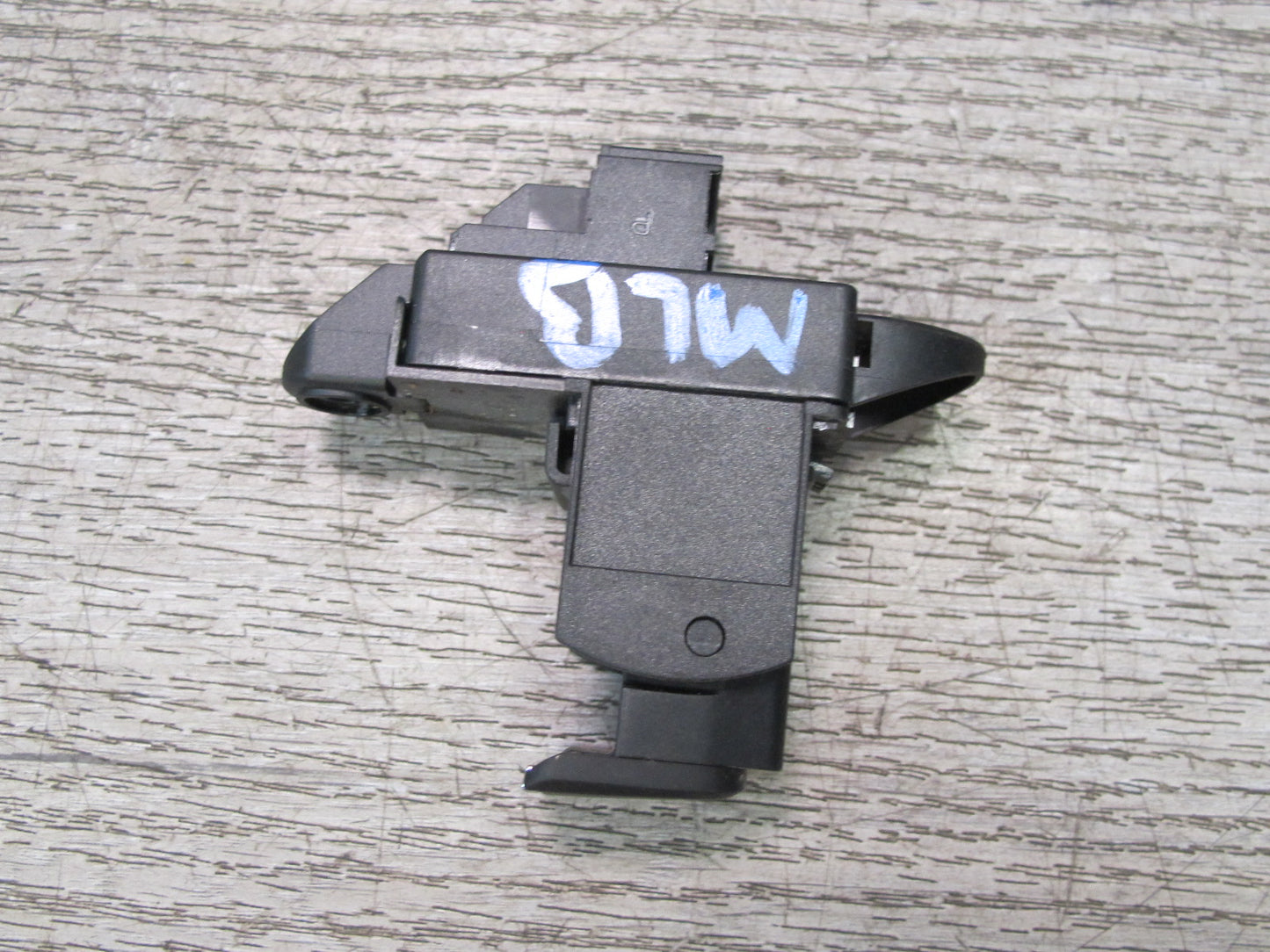 2017-2020 Maserati Levante M161 Electronic Parking Button Switch 670044769