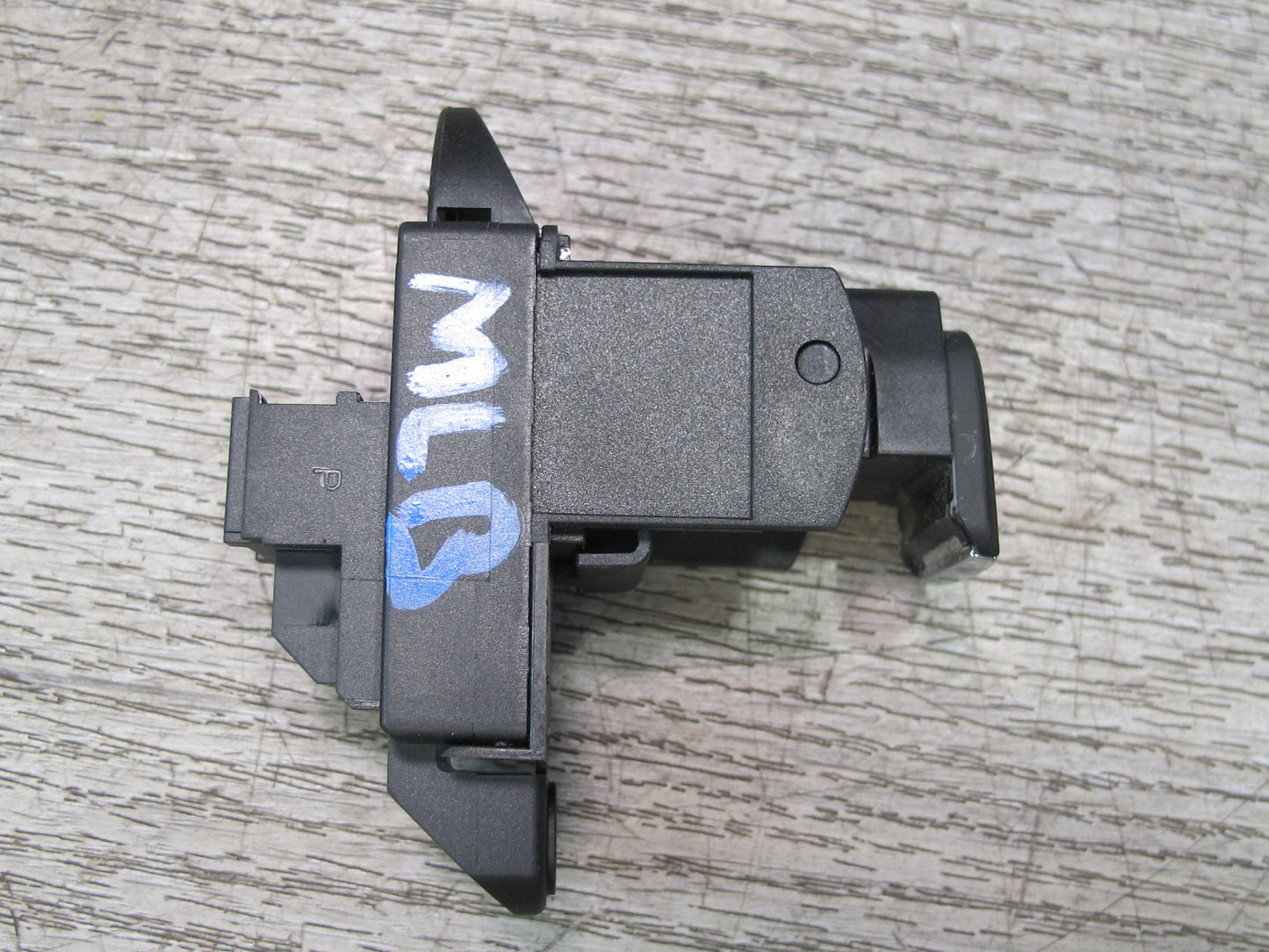 2017-2020 Maserati Levante M161 Electronic Parking Button Switch 670044769