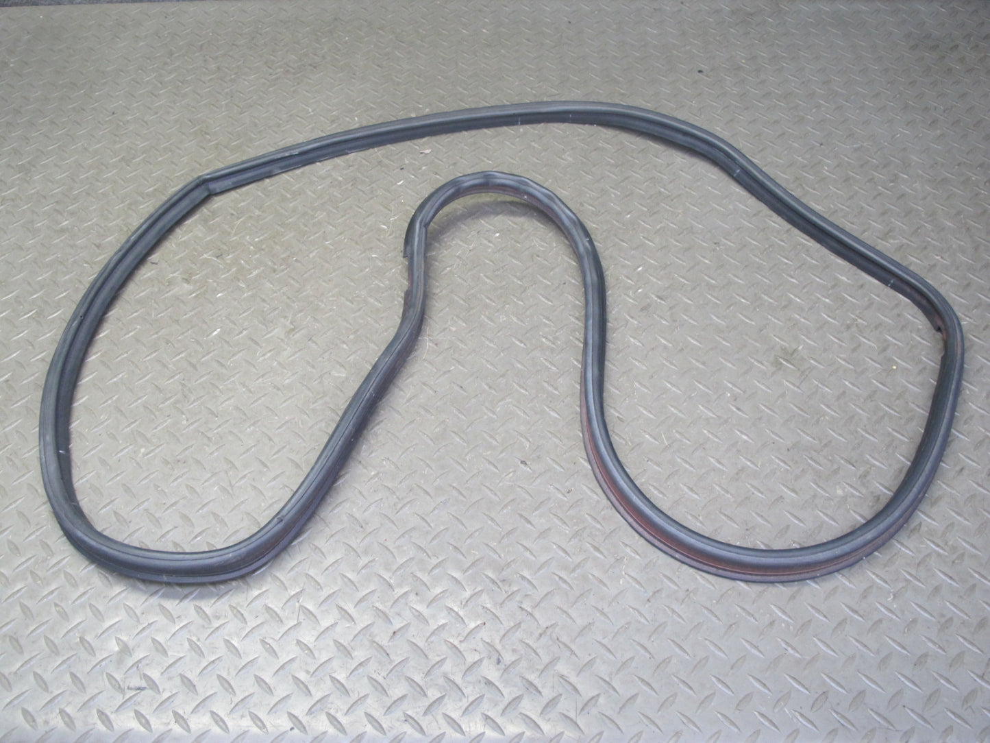 88-91 Mazda RX7 FC3S Convertible Rear Trunk Lid Weatherstrip Rubber Seal OEM