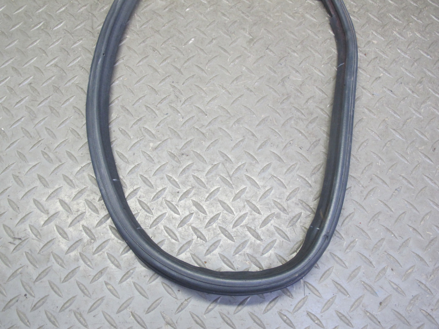 88-91 Mazda RX7 FC3S Convertible Rear Trunk Lid Weatherstrip Rubber Seal OEM