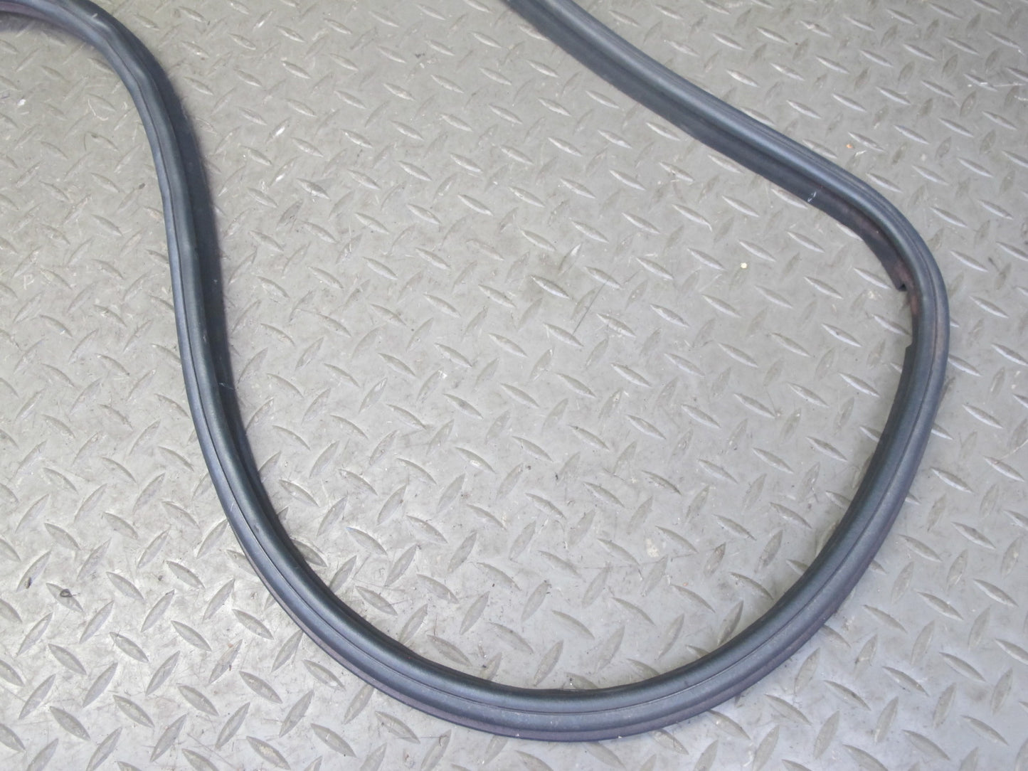 88-91 Mazda RX7 FC3S Convertible Rear Trunk Lid Weatherstrip Rubber Seal OEM