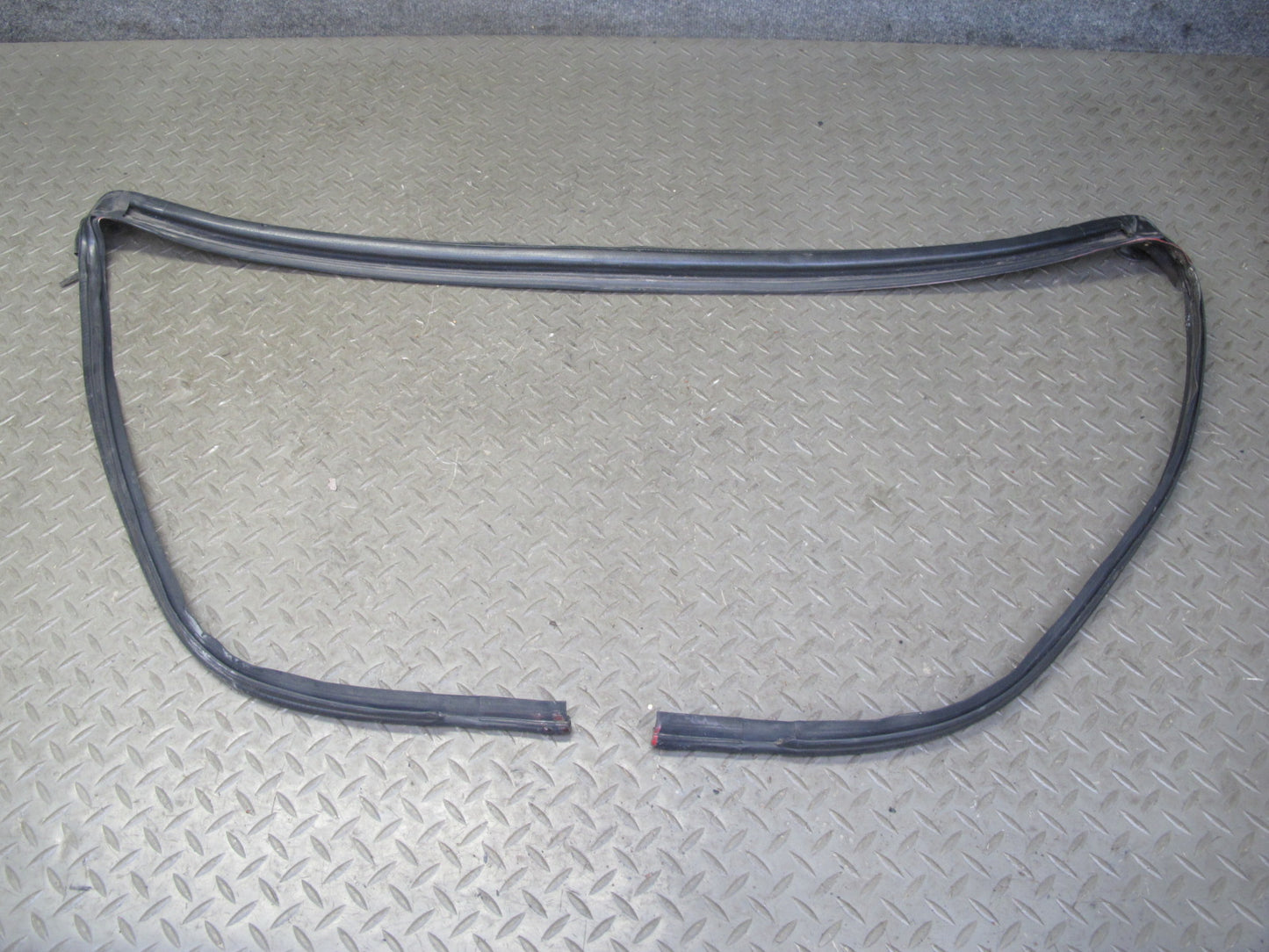 88-91 Mazda RX7 FC3S Convertible Front Windshield Weatherstrip Rubber Seal OEM