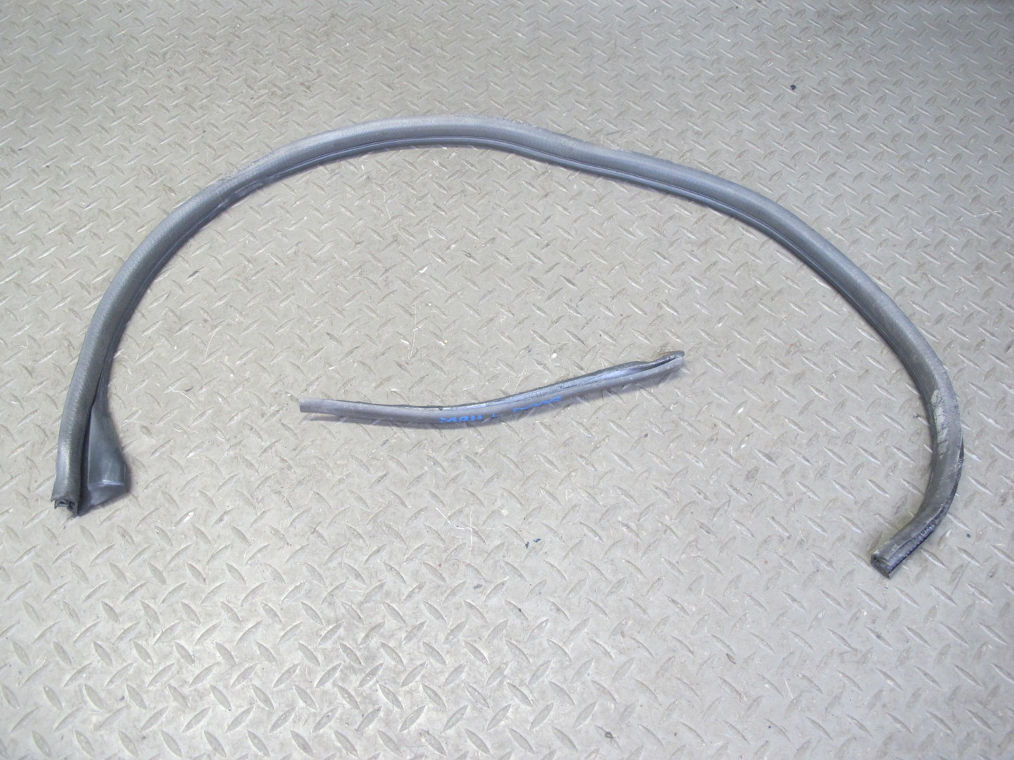 88-91 Mazda RX7 FC3S Convertible Left Door Weatherstrip Rubber Seal Set OEM