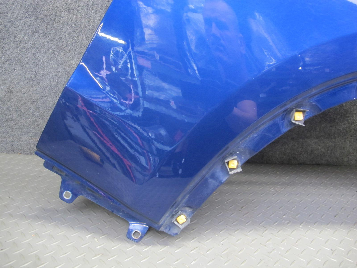 2017-2020 Maserati Levante M161 Front Right Side Fender Shell Cover Panel Blue