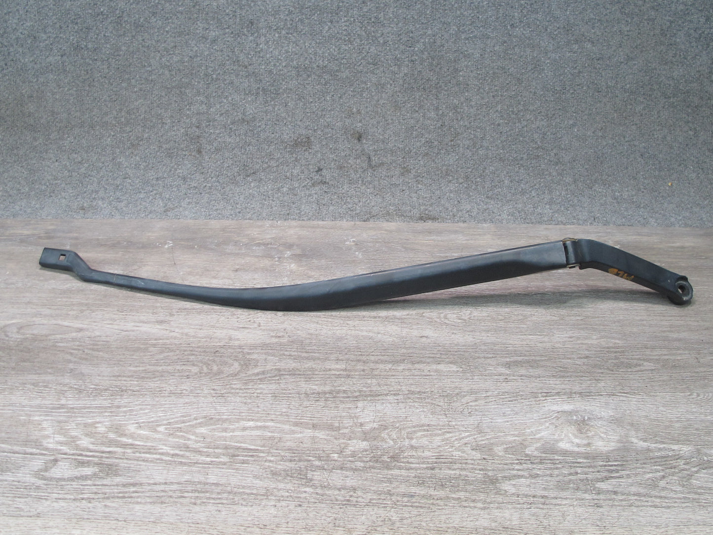 2017-2020 Maserati Levante M161 Front Left & Right Windshield Wiper Arm Set of 2