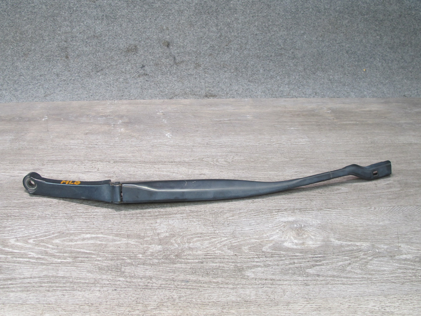 2017-2020 Maserati Levante M161 Front Left & Right Windshield Wiper Arm Set of 2