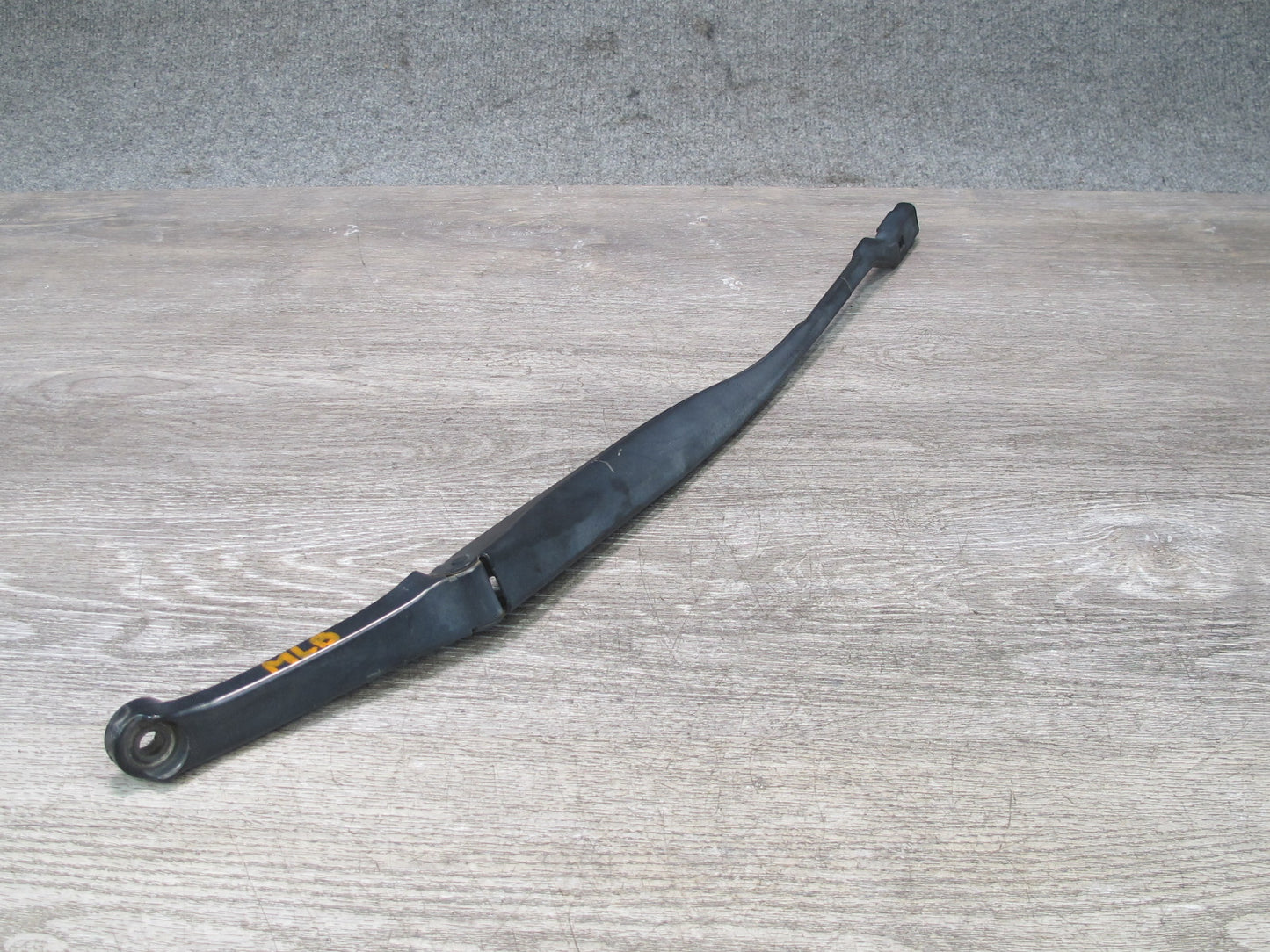 2017-2020 Maserati Levante M161 Front Left & Right Windshield Wiper Arm Set of 2