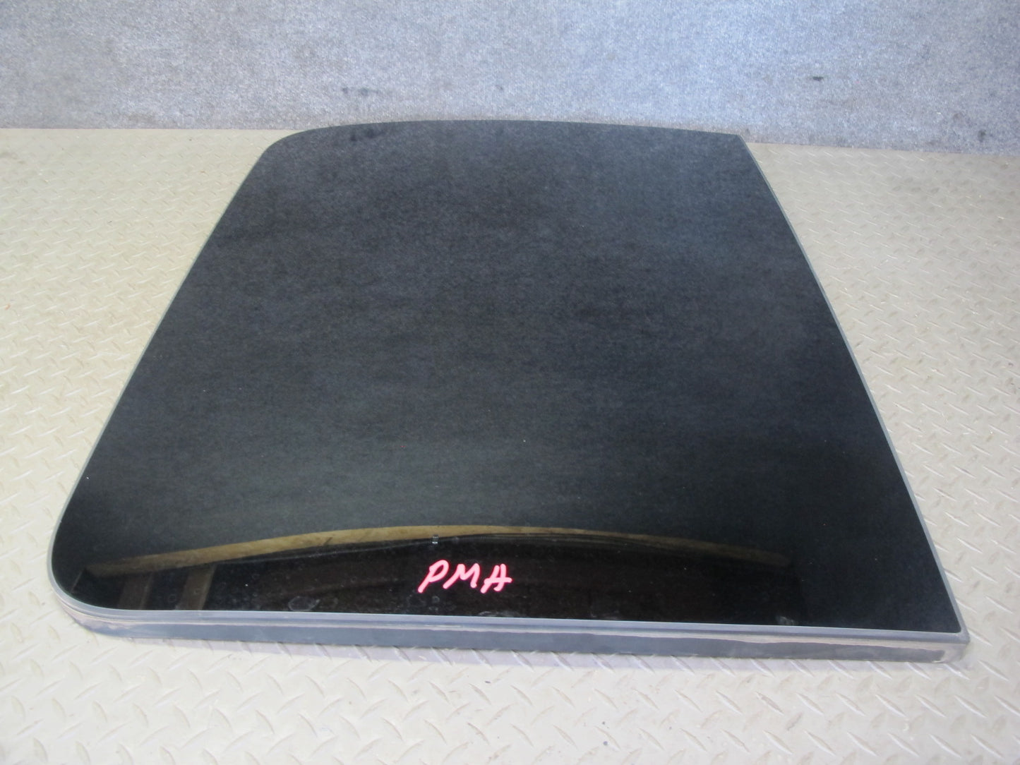 2015-2018 Porsche Macan Front Panoramic Sunroof Glass Panel 95B877055Z