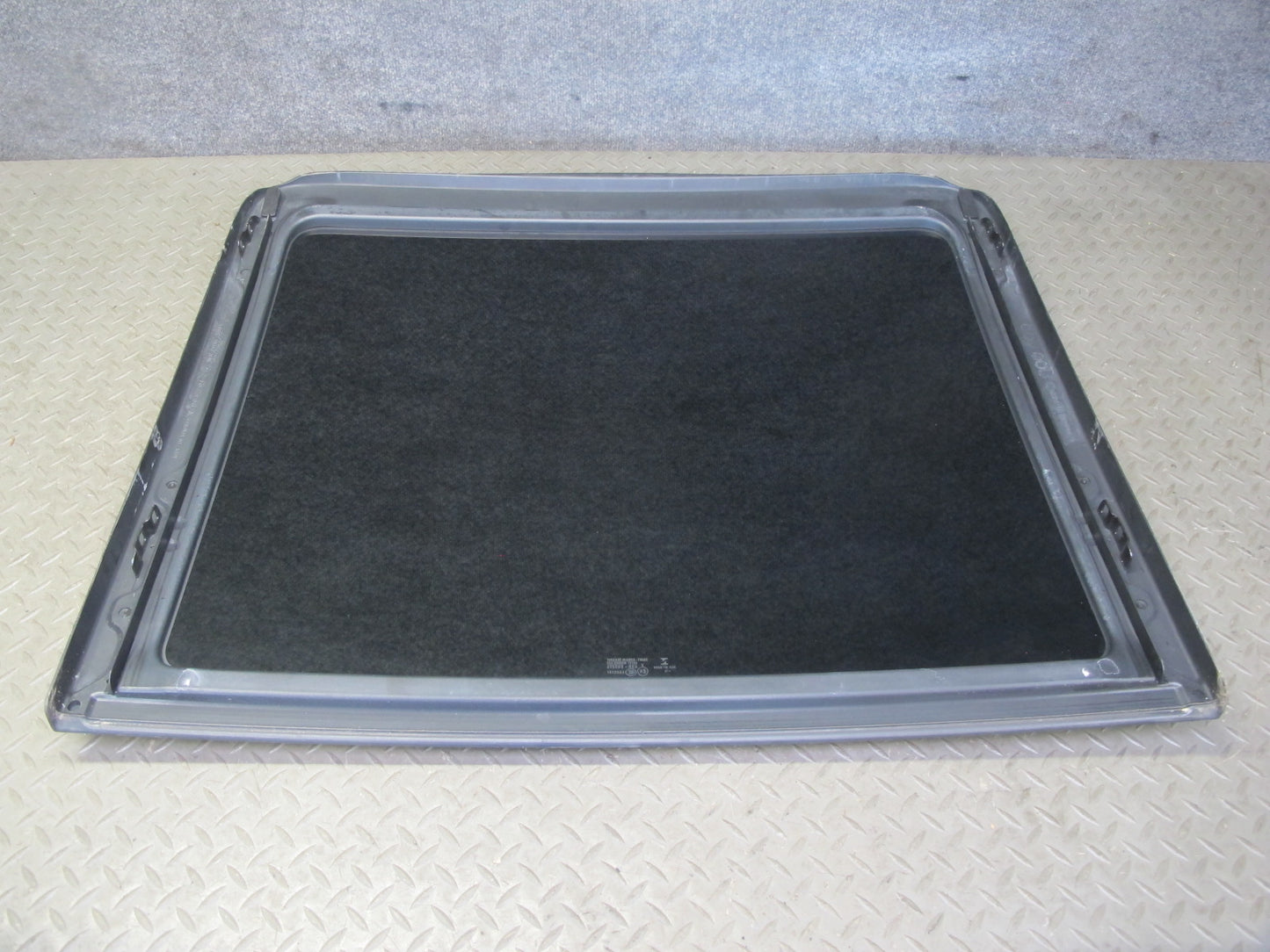 2015-2018 Porsche Macan Front Panoramic Sunroof Glass Panel 95B877055Z