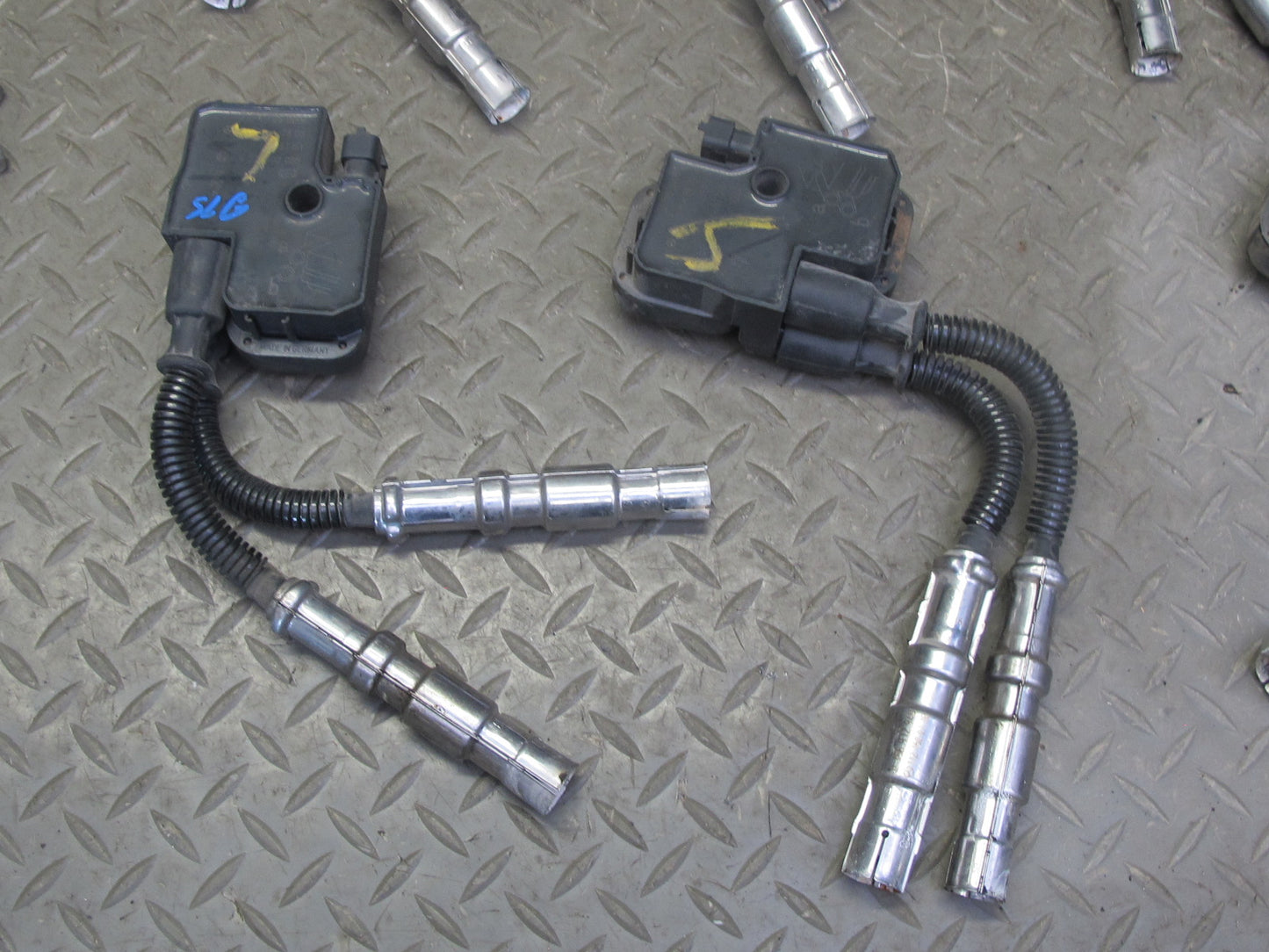 03-06 Mercedes R230 SL500 M113 Set of 8 Engine Ignition Coil 0001587803 OEM