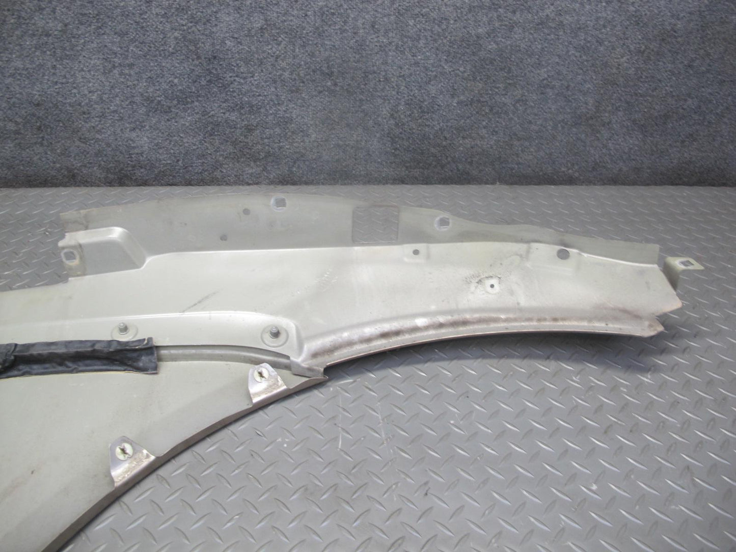 2015-2025 Porsche Macan Front Left Fender Shell Panel Cover