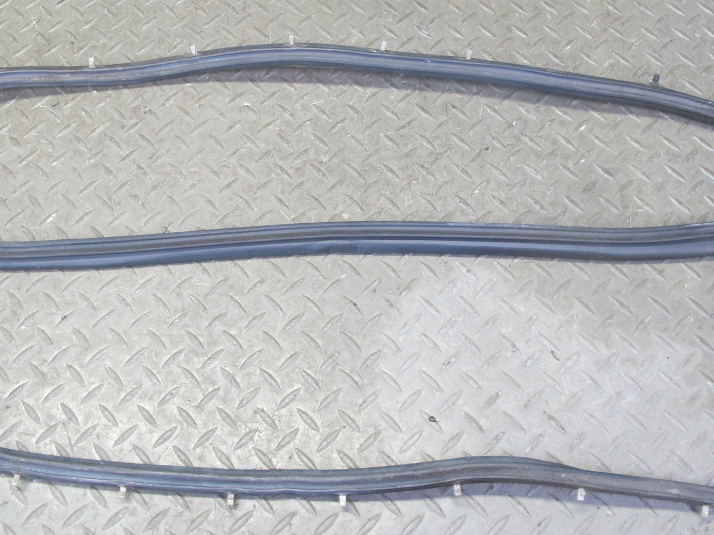 88-91 Mazda RX7 FC3S Convertible Left Door Lower Weatherstrip Rubber Seal OEM