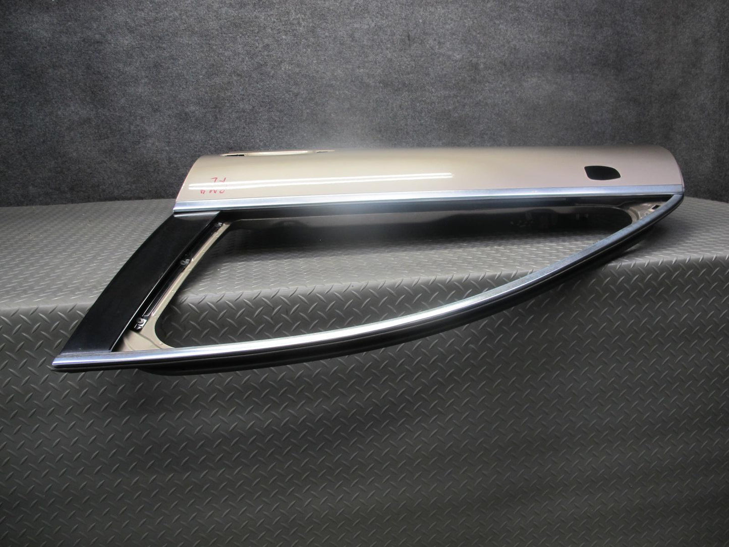 2015-2018 Porsche Macan Front Left Door Shell Panel