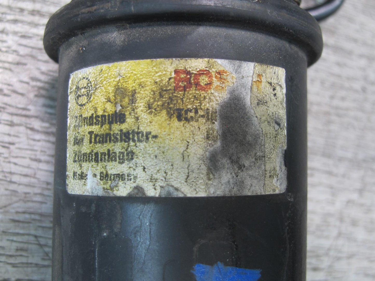 1984-1989 Porsche 928 Engine Ignition Coil 0221118322