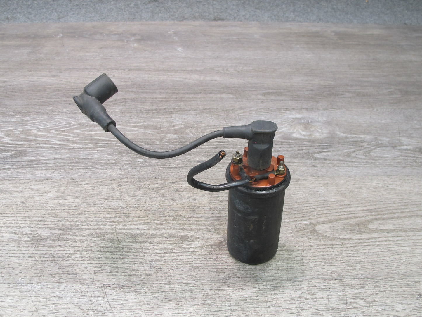 1984-1989 Porsche 928 Engine Ignition Coil 0221118322