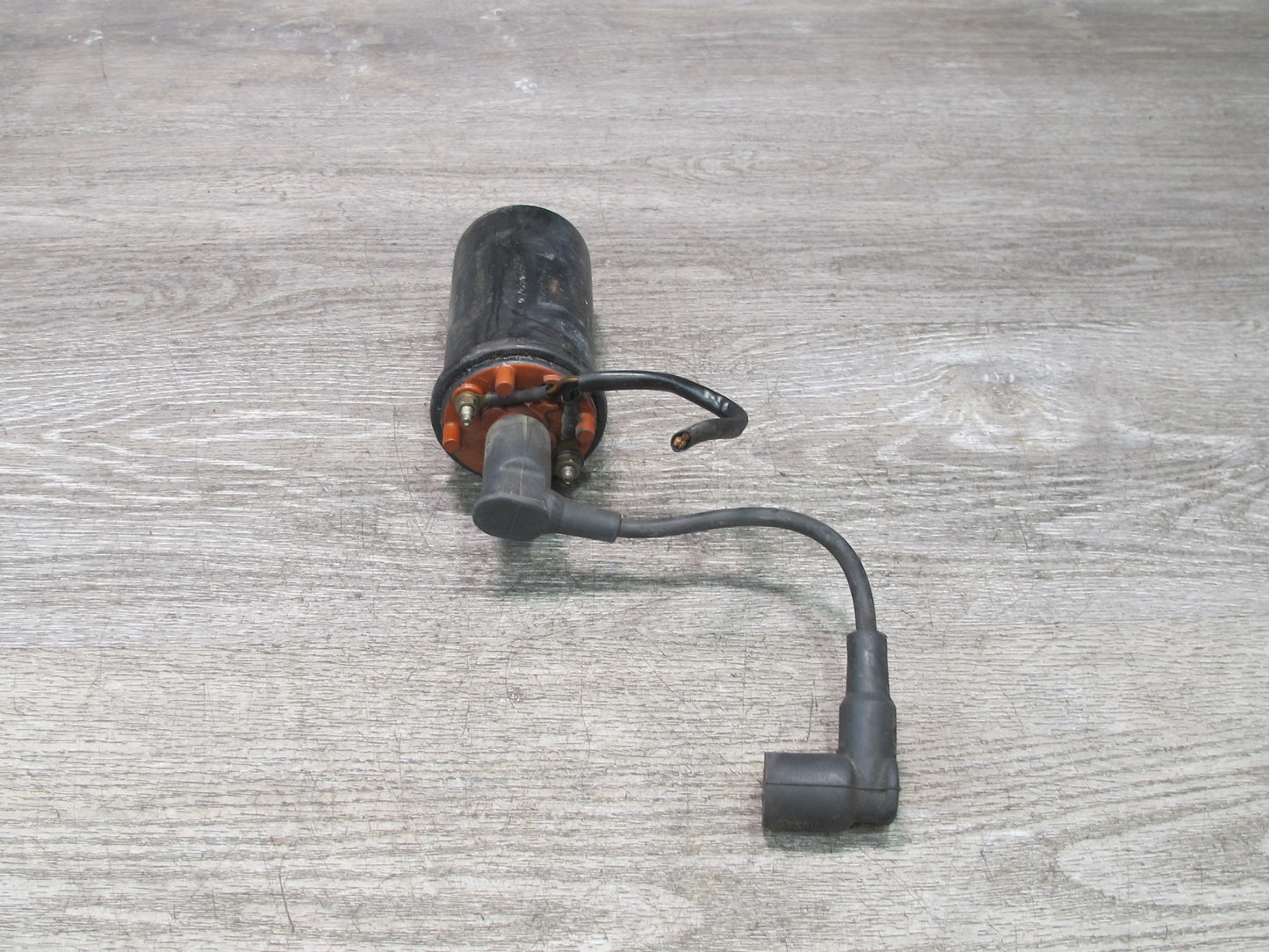 1984-1989 Porsche 928 Engine Ignition Coil 0221118322
