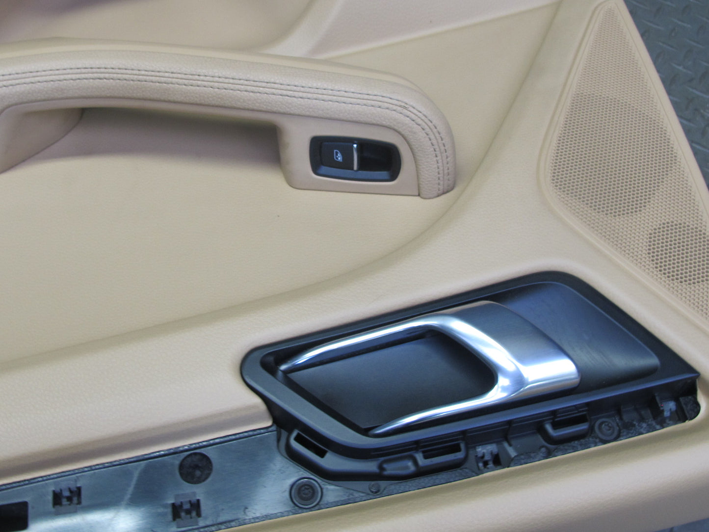2015-2018 Porsche Macan Rear Left & Right Door Trim Cover Panel Set of 2