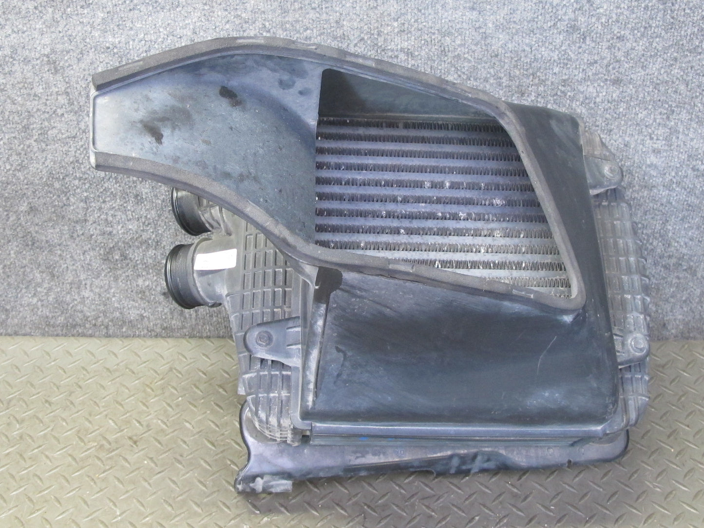 2017-2020 Maserati Levante M161 Front Right Side Radiator Air Intercooler