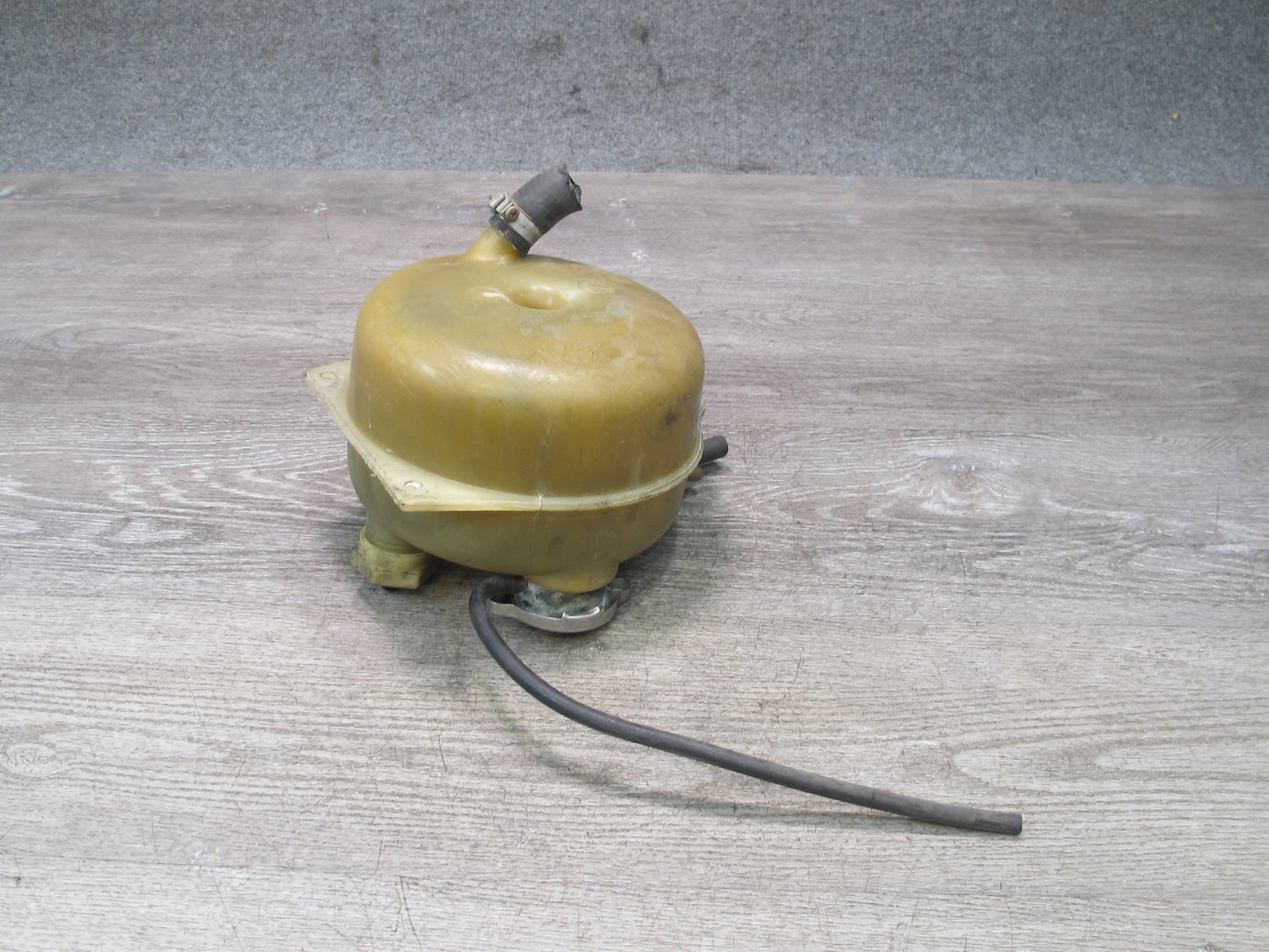 1983-1995 Porsche 928 S Engine Coolant Expansion Overflow Reservoir Bottle Tank