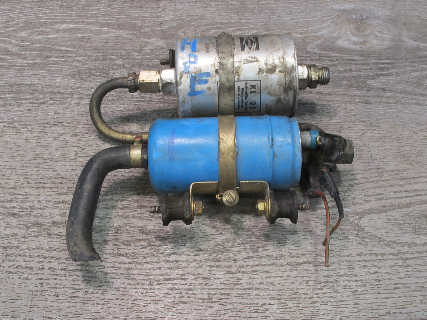 1984-1986 Porsche 928 S Fuel Gas Pump Filter Assembly